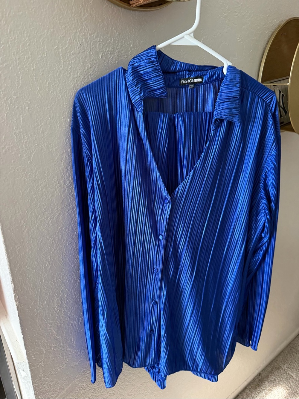 Fashion Nova Men’s Cobalt Blue Pleated Button-Down Shirt